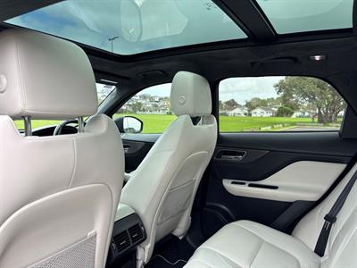 2016 Jaguar F-Pace - Thumbnail