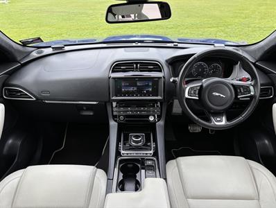 2016 Jaguar F-Pace - Thumbnail