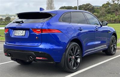 2016 Jaguar F-Pace - Thumbnail