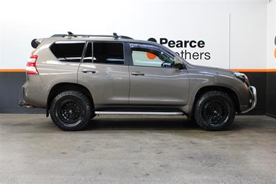 2015 Toyota Landcruiser Prado - Thumbnail