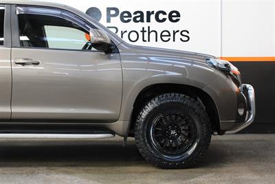 2015 Toyota Landcruiser Prado - Thumbnail