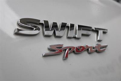 2018 Suzuki Swift - Thumbnail