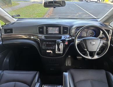 2014 Nissan ELGRAND - Thumbnail
