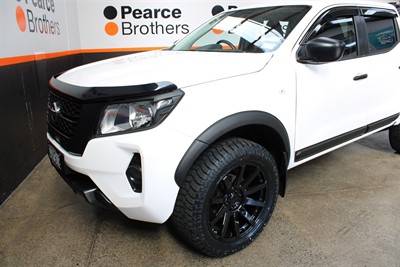 2024 Nissan Navara - Thumbnail