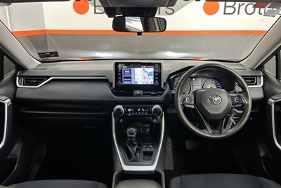 2020 Toyota RAV4 - Thumbnail