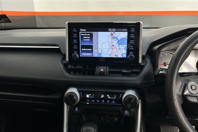 2020 Toyota RAV4 - Thumbnail