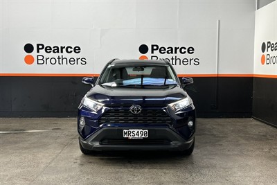 2020 Toyota RAV4 - Thumbnail