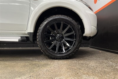 2016 Mitsubishi Triton - Thumbnail