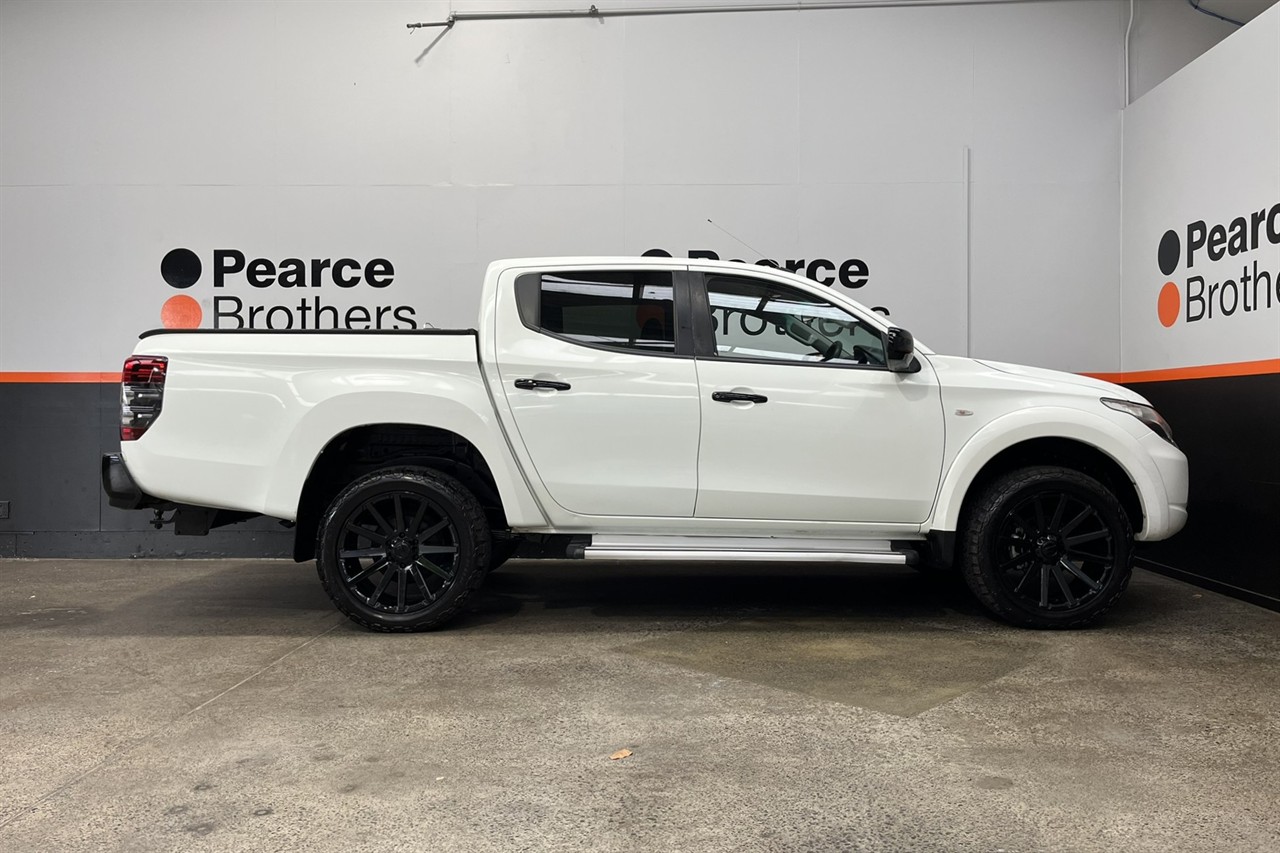 2016 Mitsubishi Triton