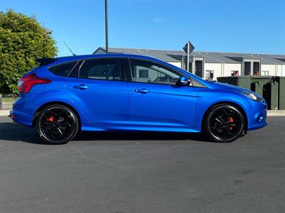 2013 Ford Focus - Thumbnail