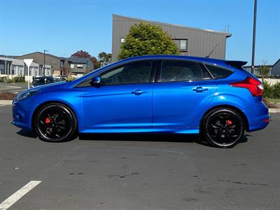 2013 Ford Focus - Thumbnail