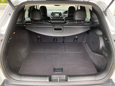 2020 Jeep Cherokee - Thumbnail