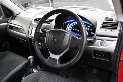 2014 Suzuki Swift - Thumbnail