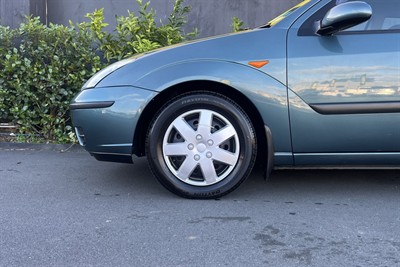 2003 Ford Focus - Thumbnail