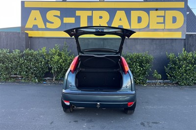 2003 Ford Focus - Thumbnail