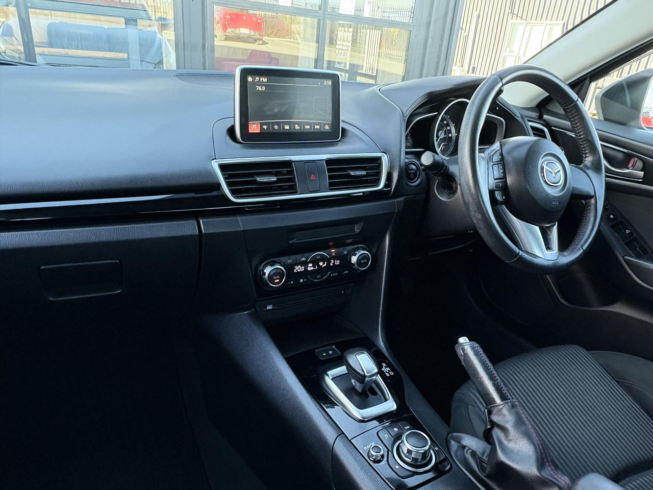 2014 Mazda Axela