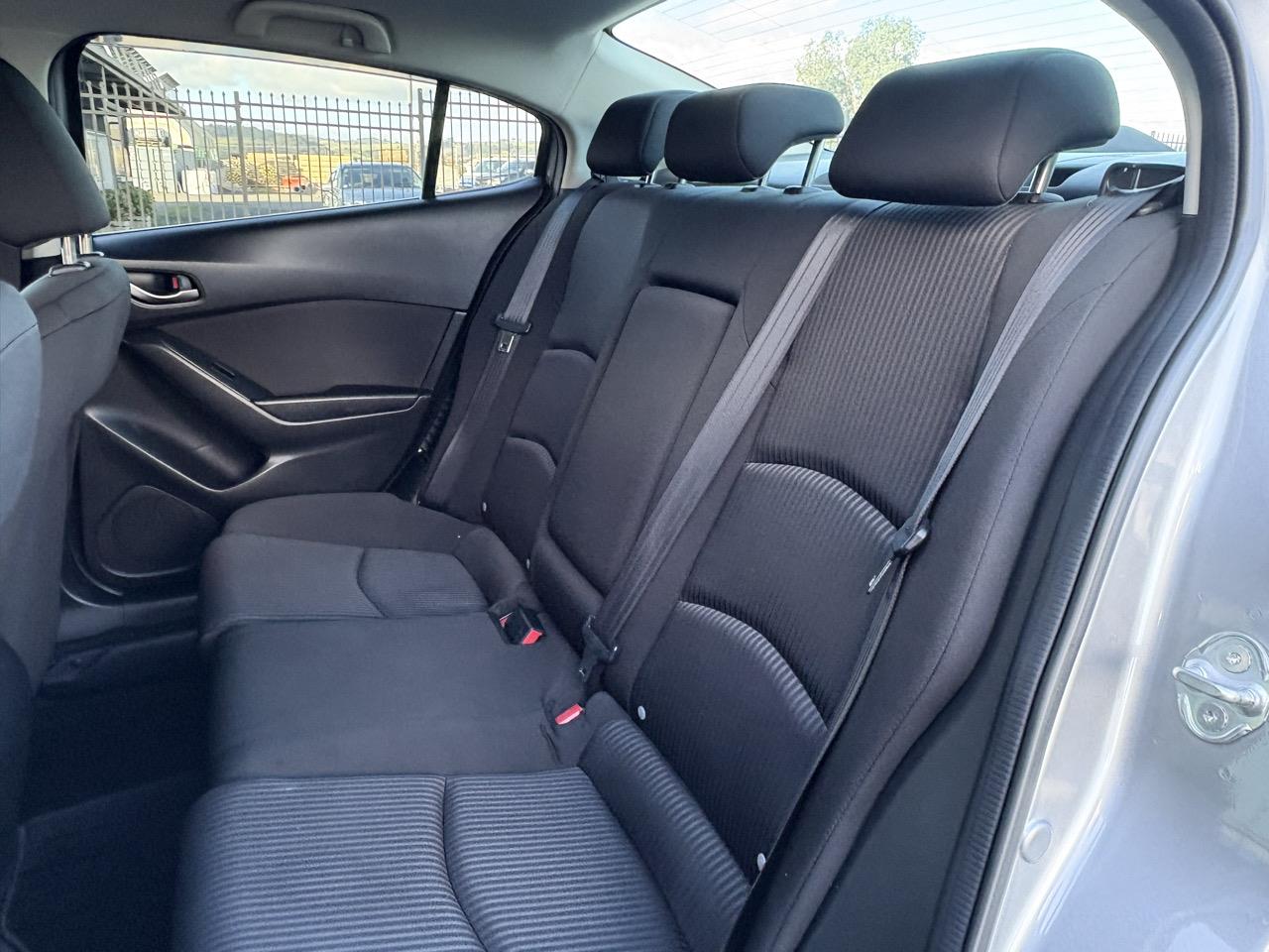 2014 Mazda Axela