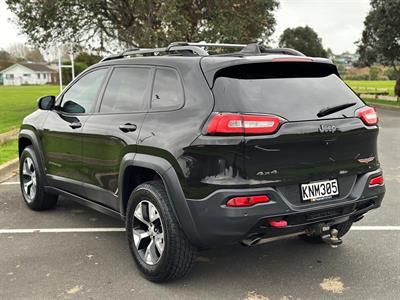 2017 Jeep Cherokee - Thumbnail