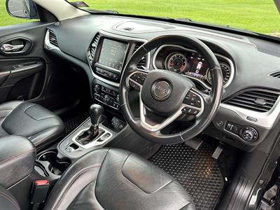 2017 Jeep Cherokee - Thumbnail