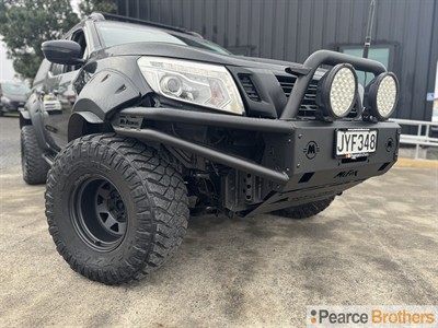 2016 Nissan Navara - Thumbnail
