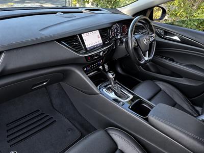 2018 Holden Commodore - Thumbnail