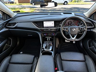 2018 Holden Commodore - Thumbnail