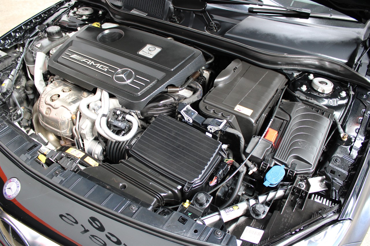 2016 Mercedes-Benz GLA 45