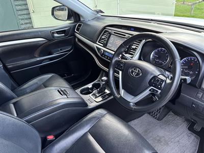 2018 Toyota Highlander - Thumbnail