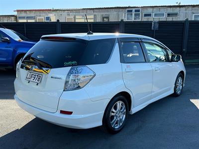 2011 Honda FIT - Thumbnail