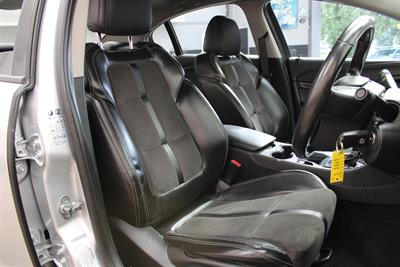 2013 Holden Commodore - Thumbnail