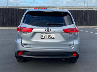 2017 Toyota Highlander - Thumbnail