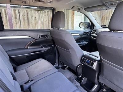 2019 Toyota Highlander - Thumbnail