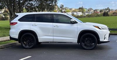 2019 Toyota Highlander - Thumbnail
