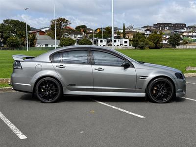 2010 Holden Commodore - Thumbnail