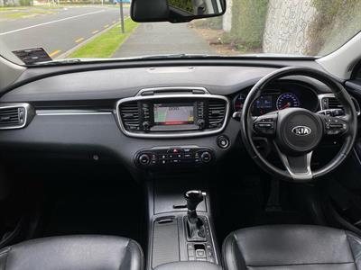 2017 Kia Sorento - Thumbnail
