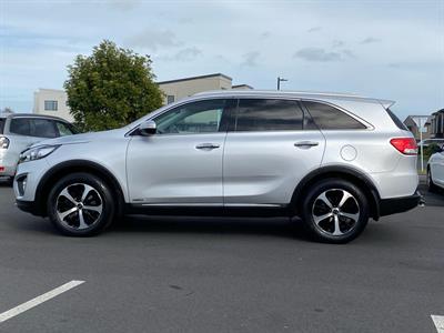 2017 Kia Sorento - Thumbnail
