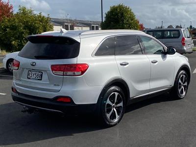 2017 Kia Sorento - Thumbnail