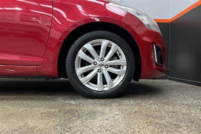 2017 Suzuki Swift - Thumbnail