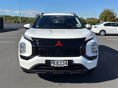 2022 Mitsubishi Outlander - Thumbnail