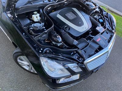 2011 Mercedes-Benz E - Thumbnail