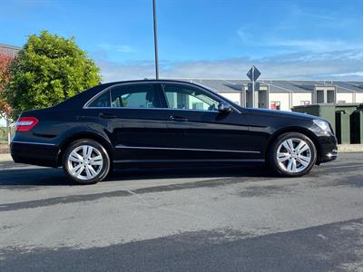 2011 Mercedes-Benz E - Thumbnail