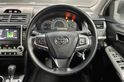 2017 Toyota Camry - Thumbnail