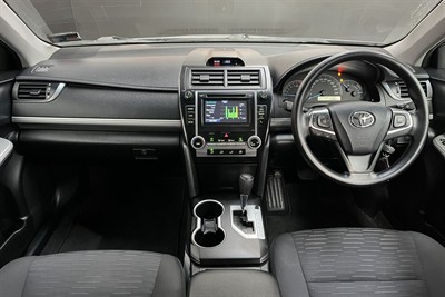 2017 Toyota Camry - Thumbnail
