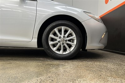 2017 Toyota Camry - Thumbnail