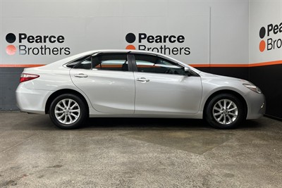 2017 Toyota Camry - Thumbnail