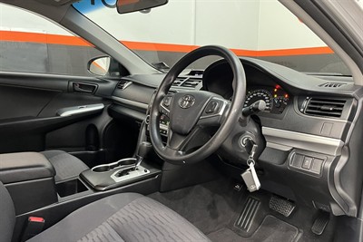 2017 Toyota Camry - Thumbnail