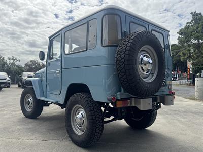 1983 Toyota Landcruiser - Thumbnail