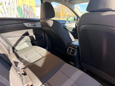 2021 Kia Cerato - Thumbnail
