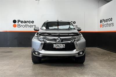 2018 Mitsubishi Pajero Sport - Thumbnail