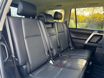 2018 Toyota Land Cruiser Prado - Thumbnail